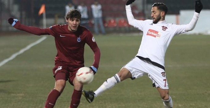 Türkiye Kupası'ndaki Gaziantepspor-Trabzonspor maçına Salih Dursun, İshak Doğan formasıyla çıktı