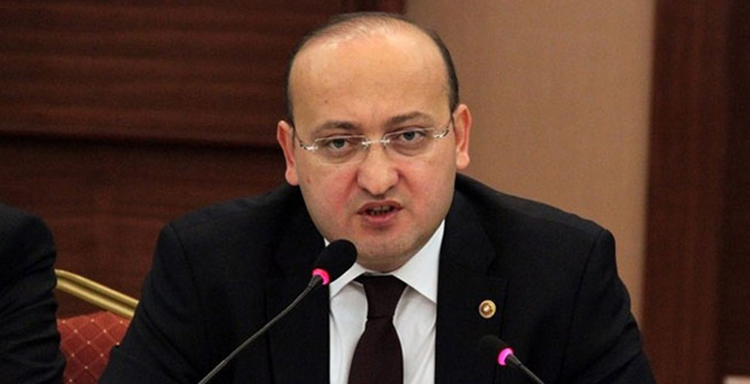 Akdoğan: HDP'nin rolü istemekten öteye geçmiyor