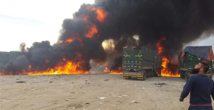 Rusya, Azez'de insani yardım tırlarını bombaladı