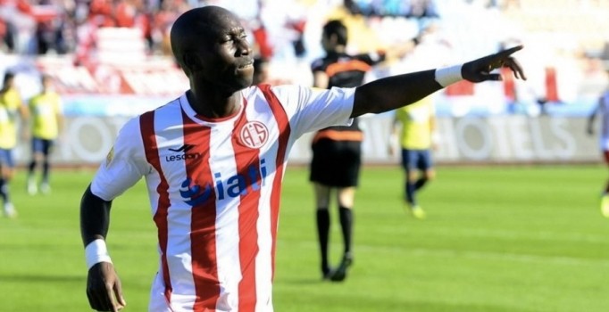 Göztepe’ye Antalyaspor’dan transfer