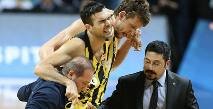 Fenerbahçe'de Antic ve Sloukas sakatlandı