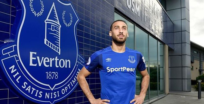Cenk Tosun zirve yaptı! Yıldız isimleri geride bıraktı