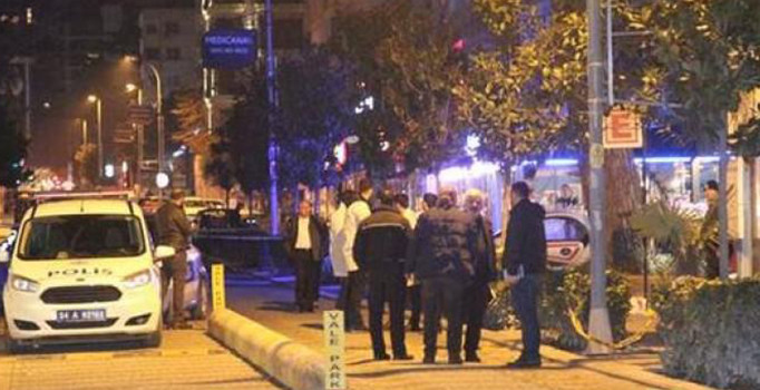 Kadıköy'de vale dehşeti! Kurşun yağdırdılar