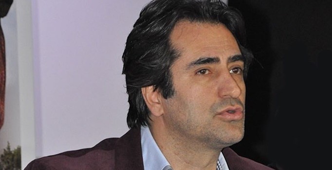 Mahsun Kırmızıgül kendi Twitter hesabından Başbakan Ahmet Davutoğlu'na 'zalim' ve 'merhametsiz' dedi