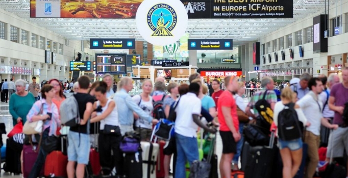 Turizm 4 ayda %11 düştü