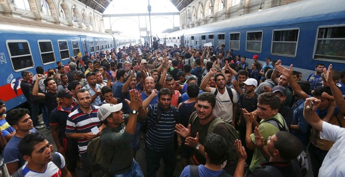 Almanya'da ırkçı partiden 'Polis sığınmacıları vursun' önerisi