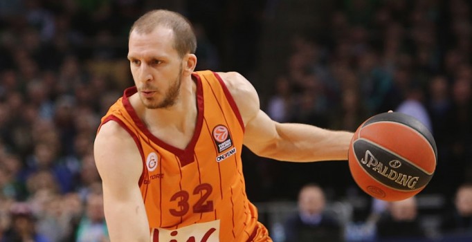 Sinan Güler resmen Fenerbahçe Doğuş'ta