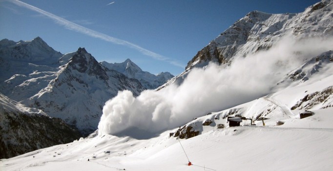 Hindistan'da çığ felaketi: 5 asker kayıp