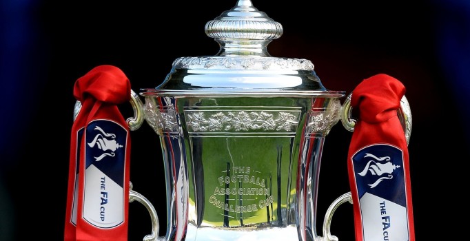 İngiltere Federasyon Kupası'nda favoriler turladı