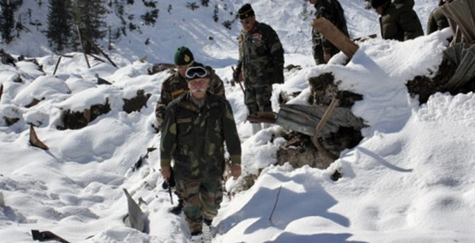 Hindistan’da dondurucu soğuklar 187 can aldı