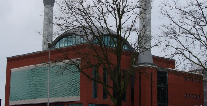 Seçim vaadiyle camileri yakacaklar