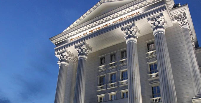 Makedonya'da "yumurtalı" protesto