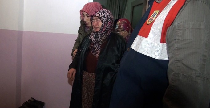 Cizre şehidi Astsubay Ahmet Semerci'nin Balıkesir'deki baba evinde yas var