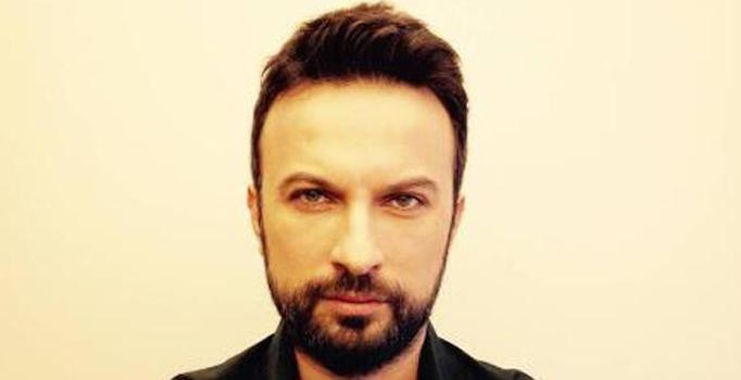 Tarkan'ın 'Ahde Vefa' albümü 10 günde 180 bin sattı