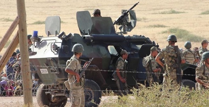 Rus bombardımanına karşı sınır ötesine 15 bin asker