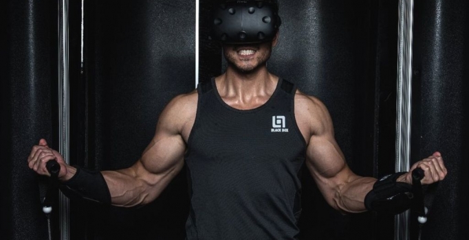 Black Box VR ile oyun oynarken egzersiz yapın