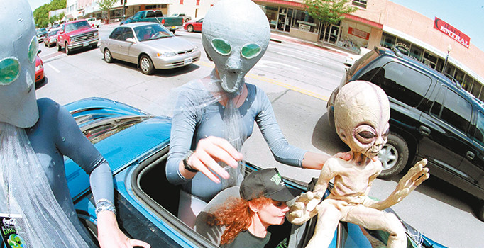 Uzaylılarla alışveriş için UFO Coin