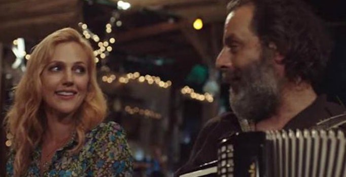 Meryem Uzerli, yeni filmi 'Annemin Yarısı' için, birlikte oynadığı Ozan Güven ile stüdyoya girdi