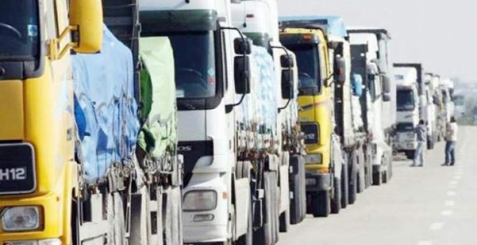 Rus TIR'ları artık Türkiye'ye giremeyecek