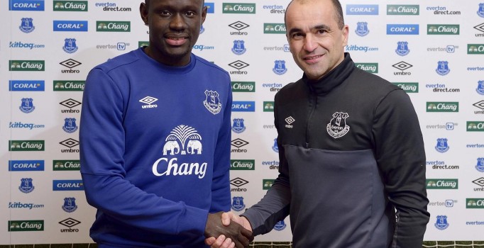 Akhisar Belediyespor Niasse'den pay bekliyor