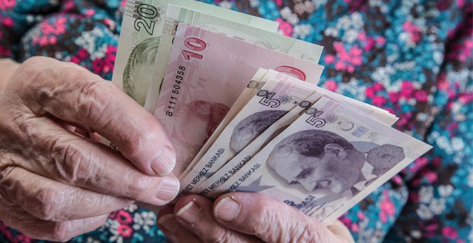 Büyükanne maaşları Mart sonunda bitiyor