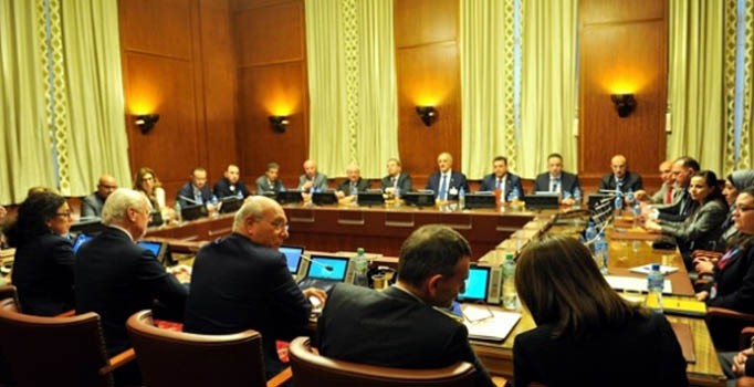 Cenevre'deki Suriye görüşmeleri: Mistura rejim heyetiyle görüştü, muhaliflerle toplantı iptal edildi