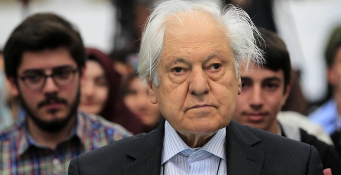 Yazar Nuri Pakdil yoğun bakıma alındı