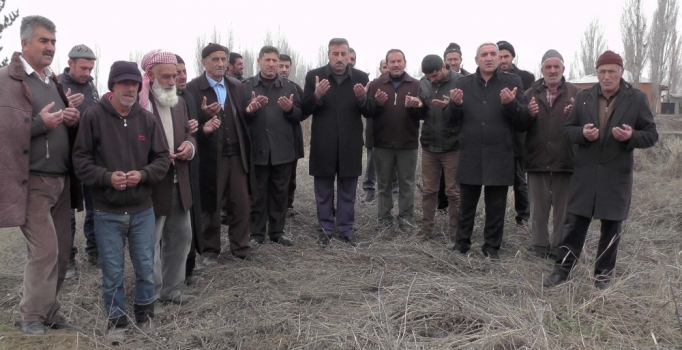 Köylülerden ürünleri için 'kar duası'