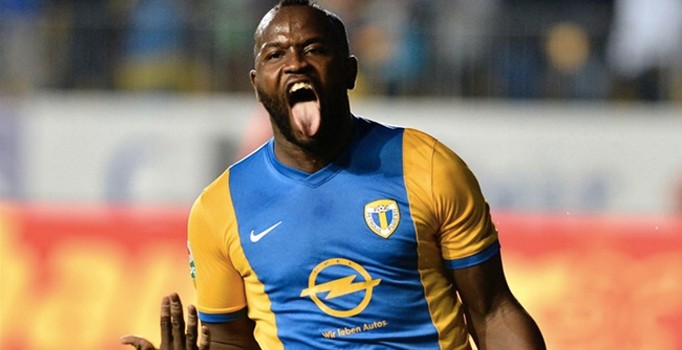 Toto Tamuz Karşıyaka'ya resmi imzayı atmadan gitti