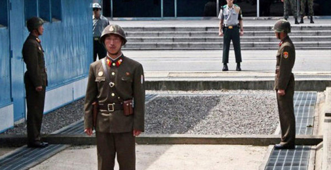 Kuzey ve Güney Kore aynı bayrak altında yürüyecek