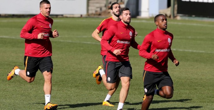 Galatasaray'da Podolski takımla birlikte çalıştı