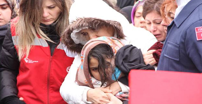 Şehit kızının gözyaşları yürekleri dağladı