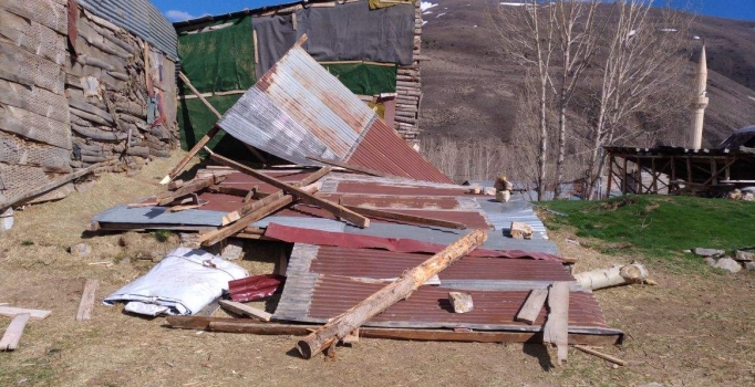 Bayburt’ta eğitime fırtına engeli