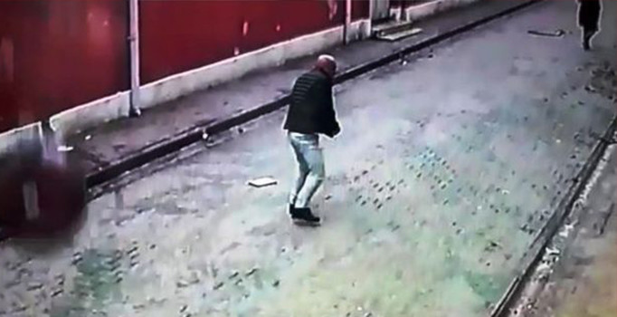 Balkondan düşen fırın az daha öldürüyordu | Aydın haberleri