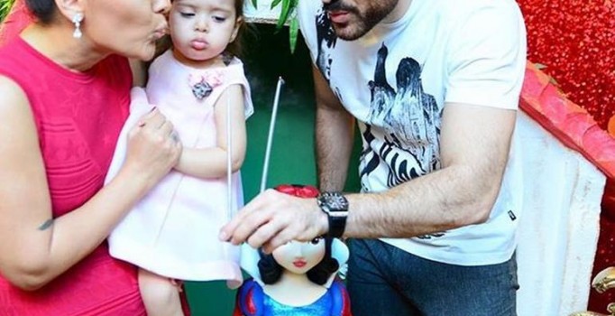 Demet Akalın kızı Hira'nın ikinci yaş gününü kutladı