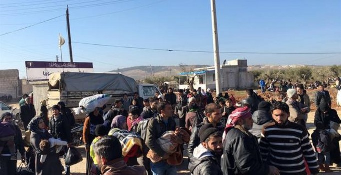 Halep'ten kaçan binlerce Suriyeli Öncüpınar Sınırı'na ulaştı