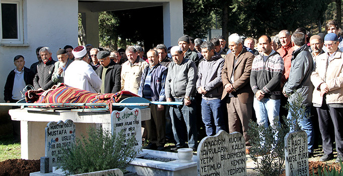 Cenazede kayınpederine hakkını helal etmedi | Muğla haberleri