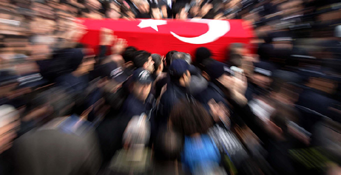 34 şehidin katilleri mağduru oynadı