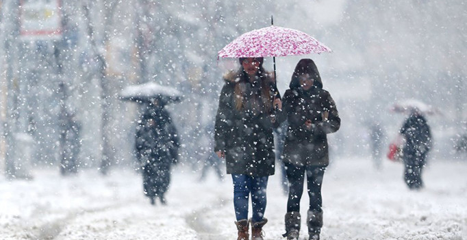 İstanbul'a kar ne zaman yağacak? Meteoroloji tahminini güncelledi