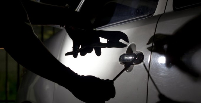 Jammerle soygunda 1 milyon lirasını kaptırdı