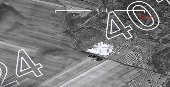 Mühimmat deposu tam isabetle vuruldu!