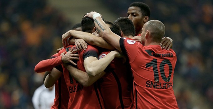 Galatasaray'ın Süper Lig'de oynayacağı Torku Konyaspor maçı ilk 11'i belli oldu