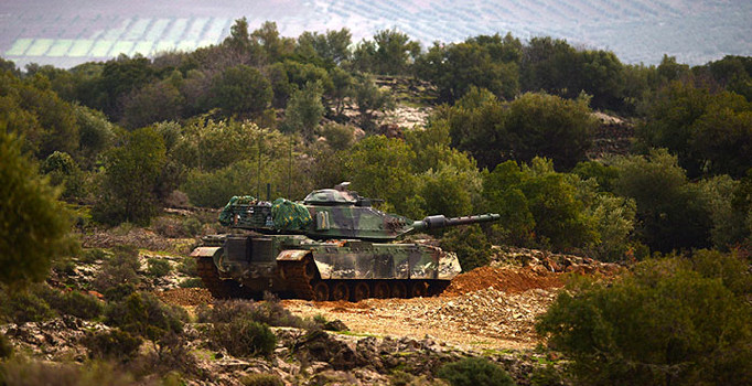 Son dakika! Zeytin Dalı operasyonunda tanklardan sonra TSK'ya bağlı komandolar da sınırı geçti