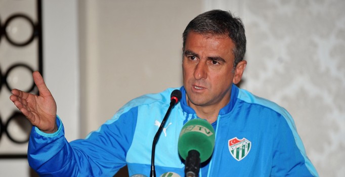 Hamza Hamzaoğlu: Serdar Aziz'i bu sene takımda tutmamız zor gözüküyor