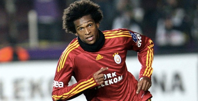 Galatasaraylı eski futbolcu Jo Çin'in Jiangsu Suning takıma transfer oldu