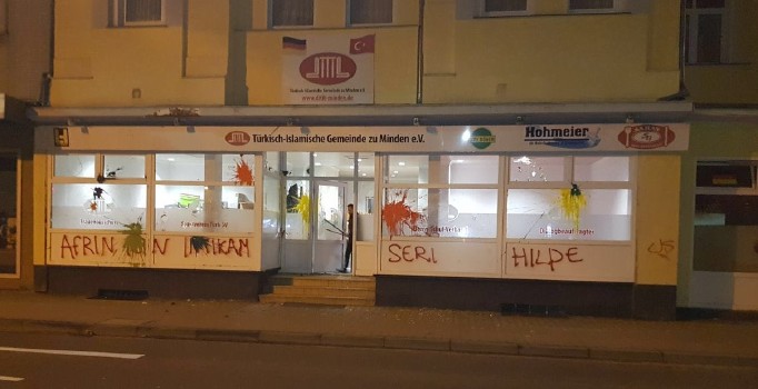 Almanya'da PYD/PKK yandaşları iki camiye saldırdı