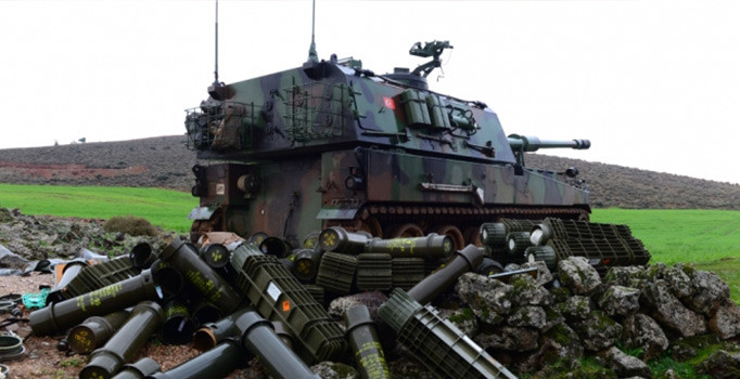 Afrin'de Türk tankları, 'zırh delici' toplarla vuruyor