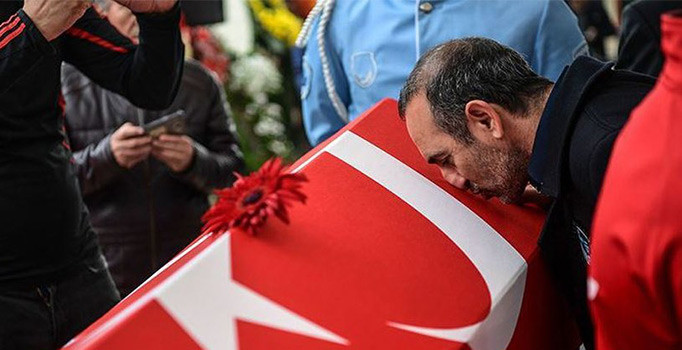 Naim Süleymanoğlu'nun cenazesine katılan Yunan halterci görevden alındı