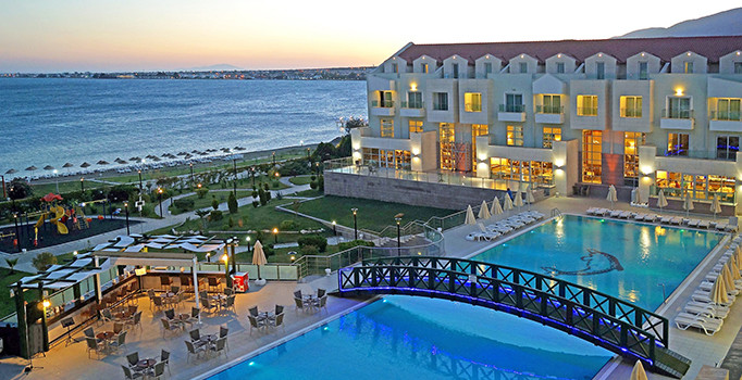 Antalyalı turizmci yüzünü konuta çevirdi