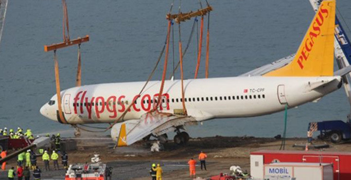 Trabzon'da pistten çıkan uçak için karar verildi